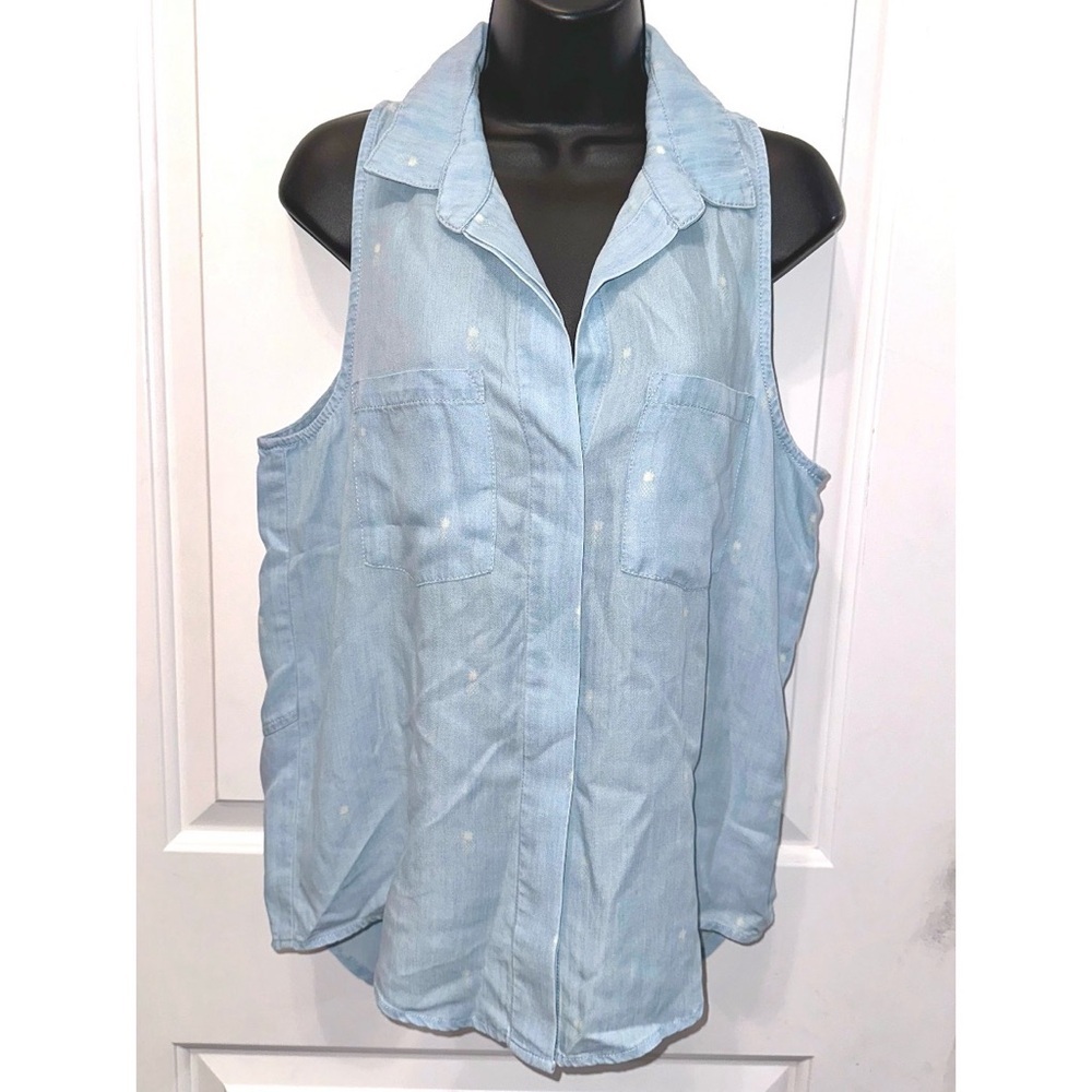 Laju chambray sleeveless button down shirt